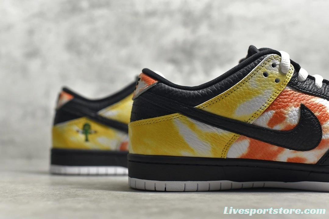 NK SB Dunk Low Pro QS Roswell Raygun